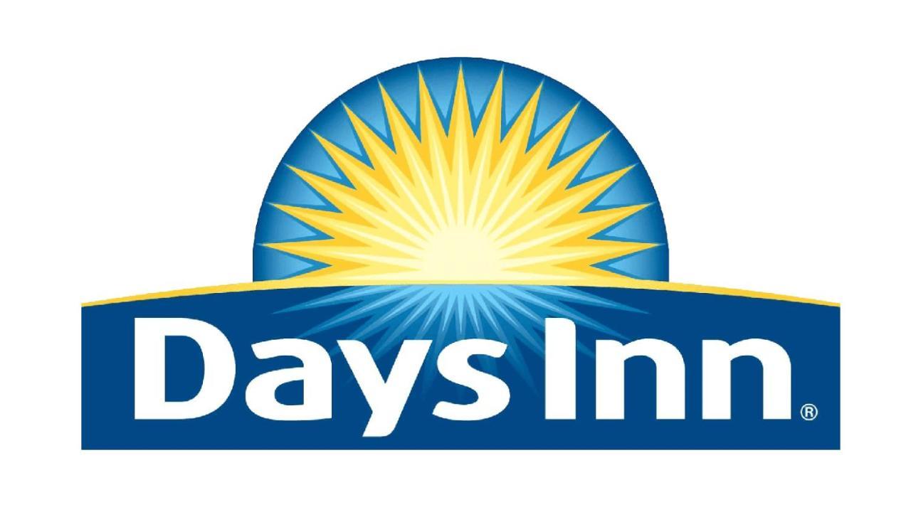 Days Inn By Wyndham Brooklyn Eastern Parkway New York Esterno foto